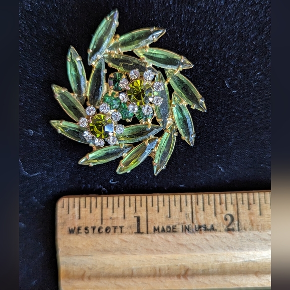 Vintage Juliana DeLizza & Elster Green Navette Brooch - Picture 5 of 5